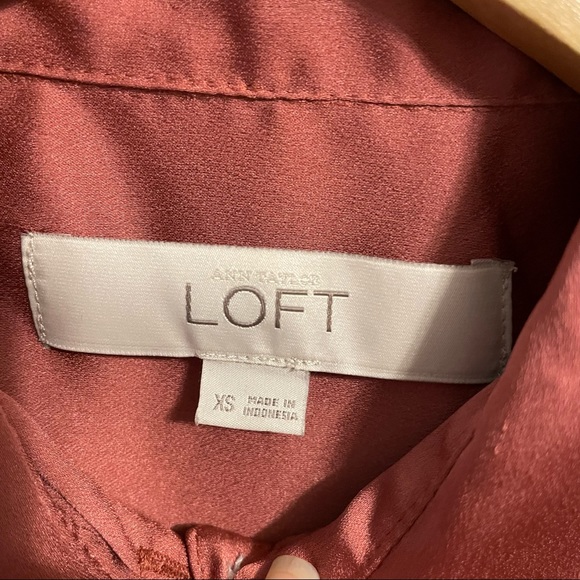 Ann Taylor LOFT button down shirt - Picture 3 of 5